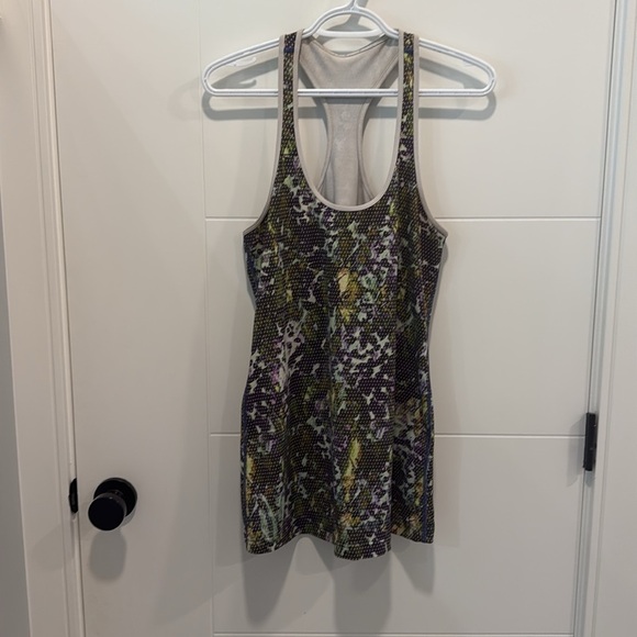 🏴 Lululemon razorback Stylish Multicolor Women's Tank Top size 12 - Picture 2 of 9